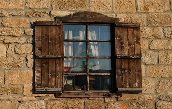 Historische Entwicklung von Fenster und Türen