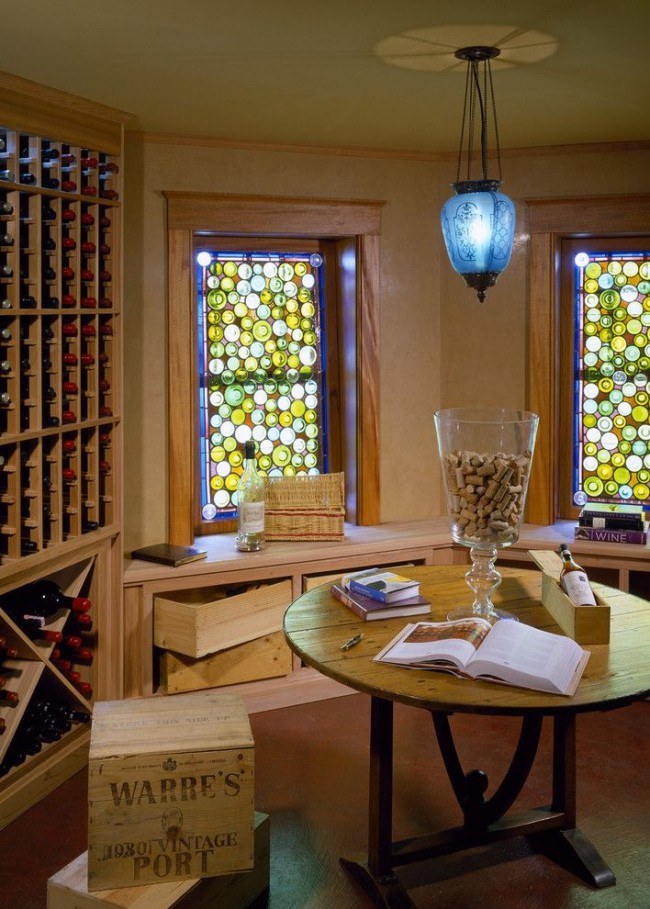 Bleiglasfenster im Weinkeller