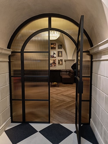 Stahl Glas Tür Rundbogen mit Farbglas