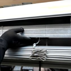 Vorbauraffstore Montageanleitung